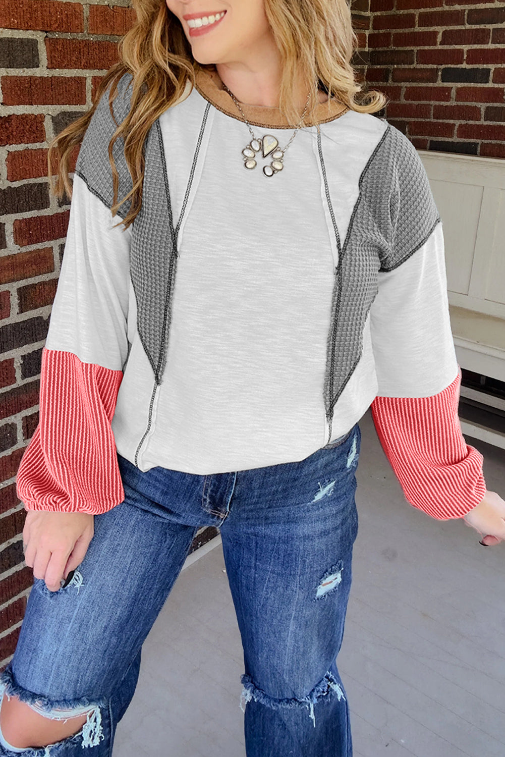 Haut décontracté en maille patchwork texturée à blocs contrastés blancs