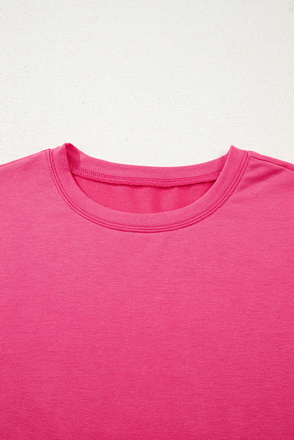 Haut décontracté à ourlet fleuri rose fraise et col rond, patchwork