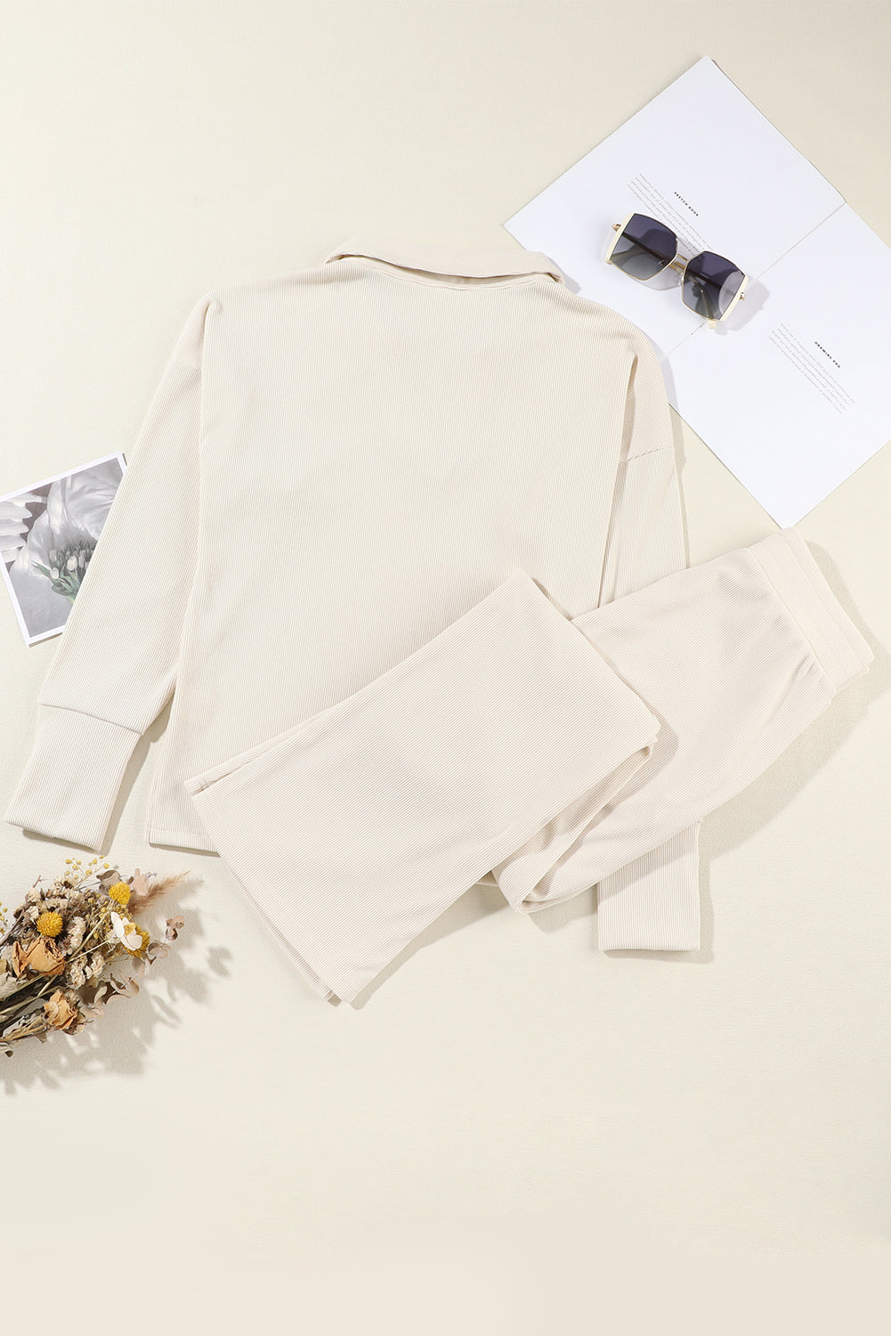 Ensemble athleisure 2 pièces beige à col fendu côtelé