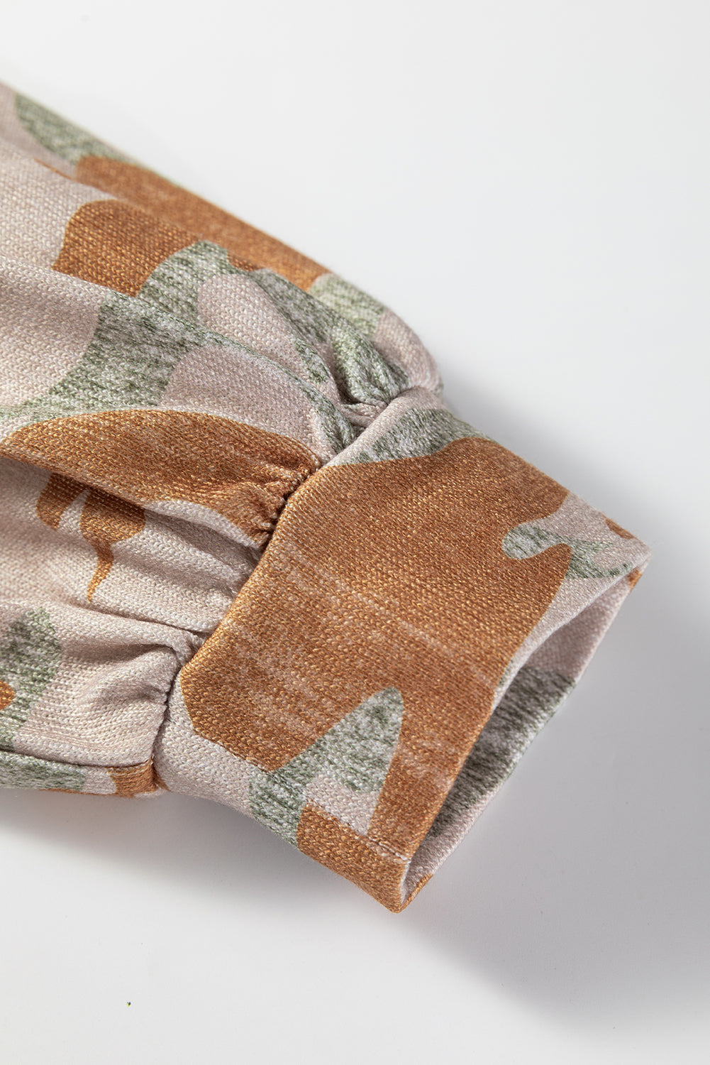 Sweat-shirt marron à imprimé camouflage rétro, coutures apparentes et épaules tombantes