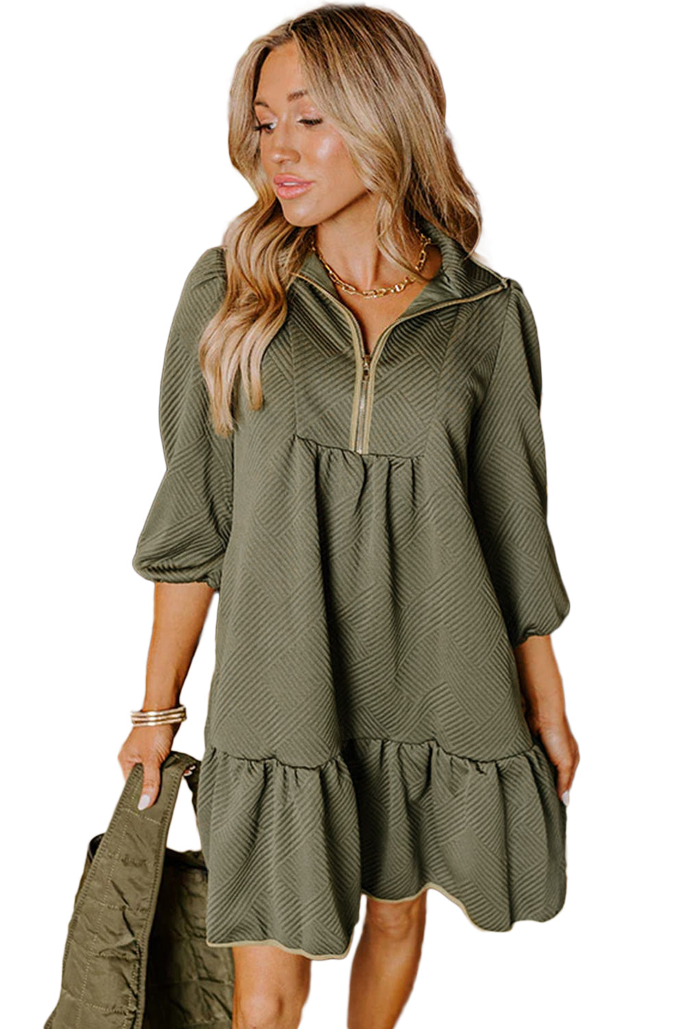 Vestido mini texturizado con mangas de pulsera y cuello con cremallera de un cuarto en verde jungla