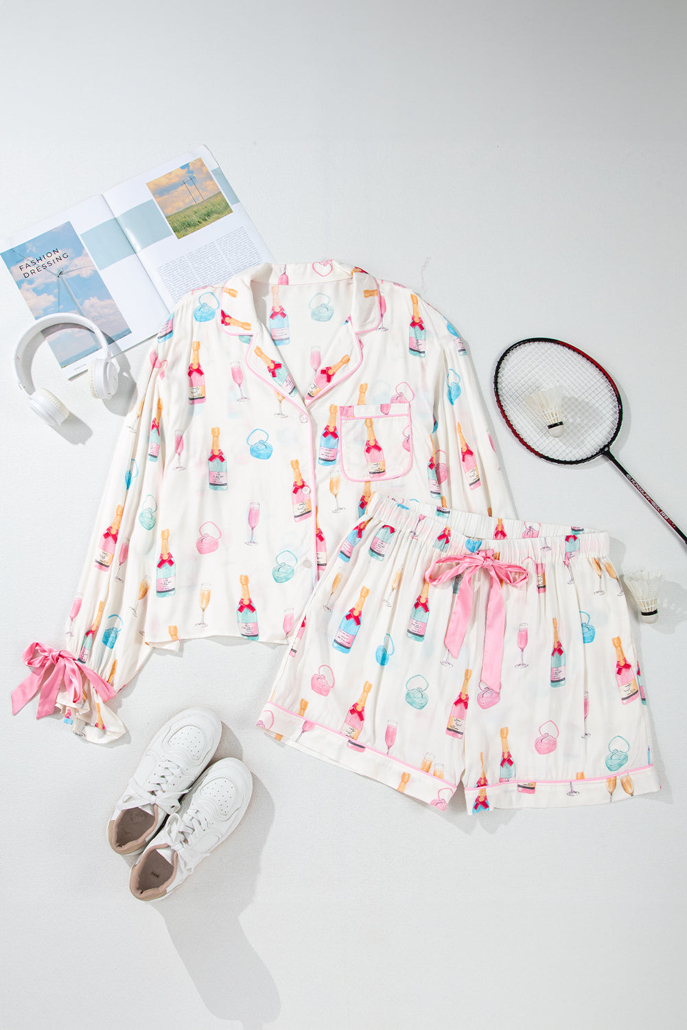 Conjunto de pijama de talla grande con lazo de cinta y estampado de copas de vino blanco