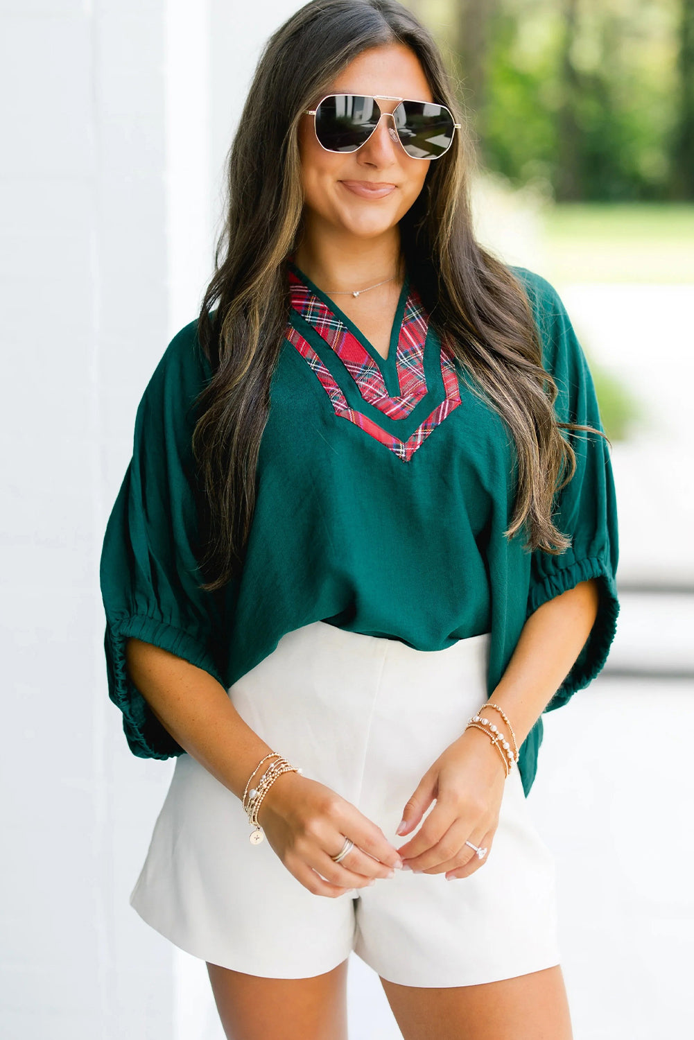 Blusa de media manga con cuello en V y patchwork a cuadros en contraste de Evergreen