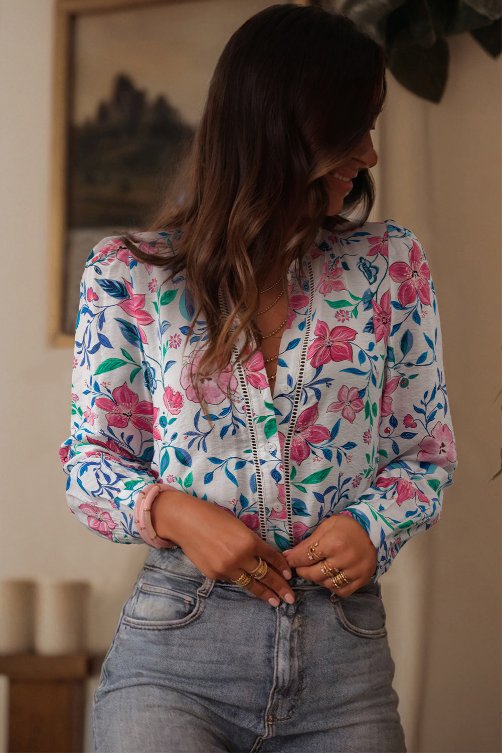 Camisa de manga larga con botones y detalle de encaje y estampado floral rosa