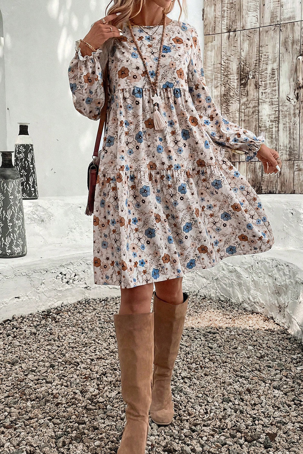 Robe kaki à imprimé floral et manches bouffantes à volants