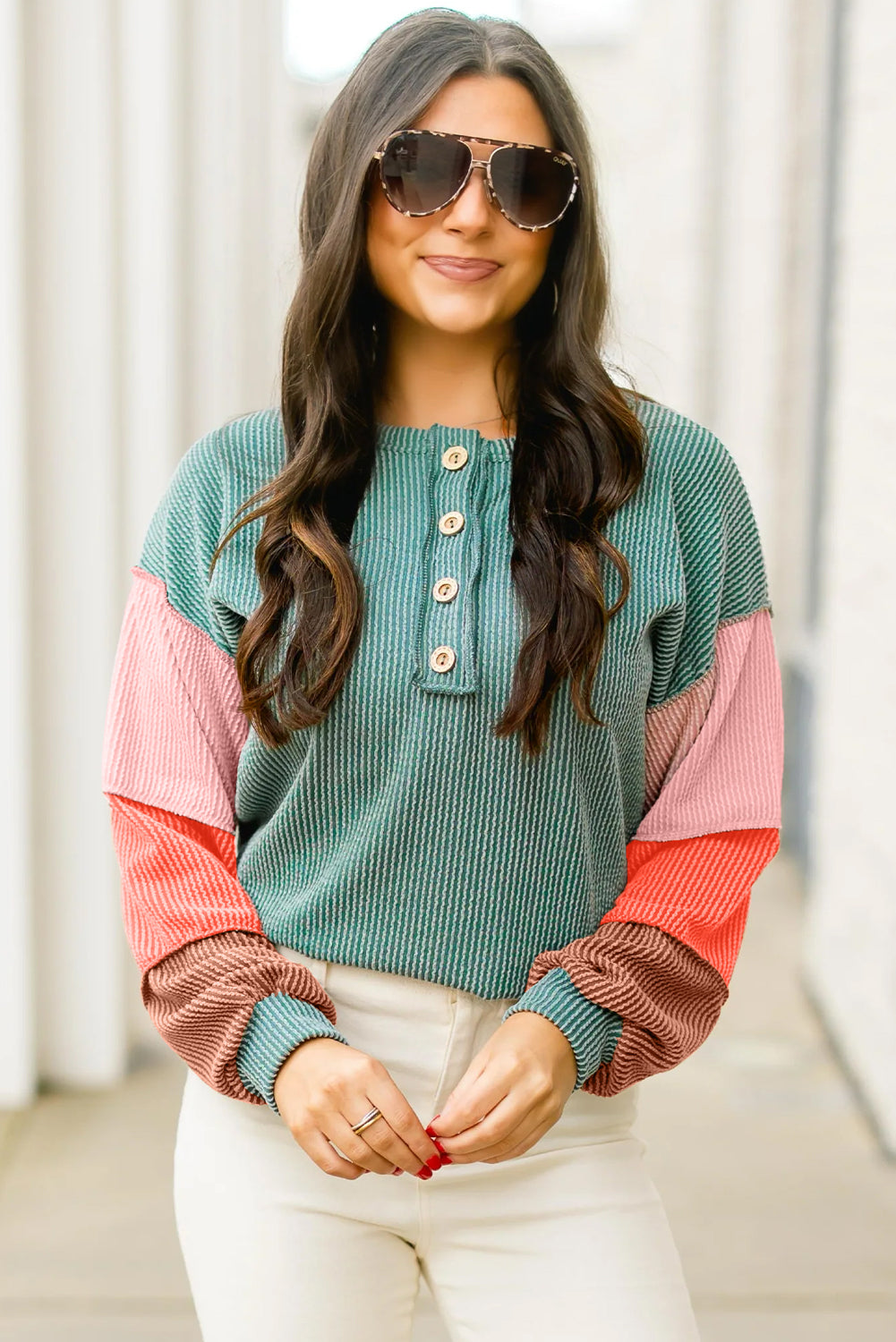 Top Henley de patchwork con bloques de color y canalé retorcido multicolor