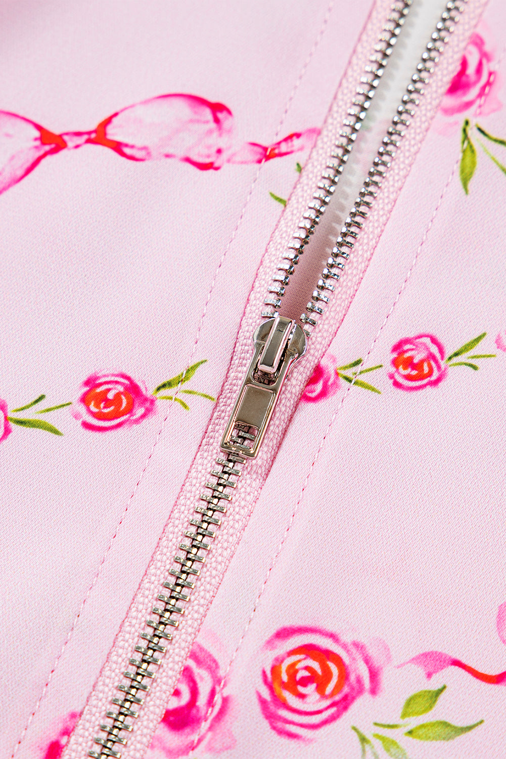 Sudadera con capucha y cordón ajustable con bolsillo tipo canguro y media cremallera con estampado floral rosa