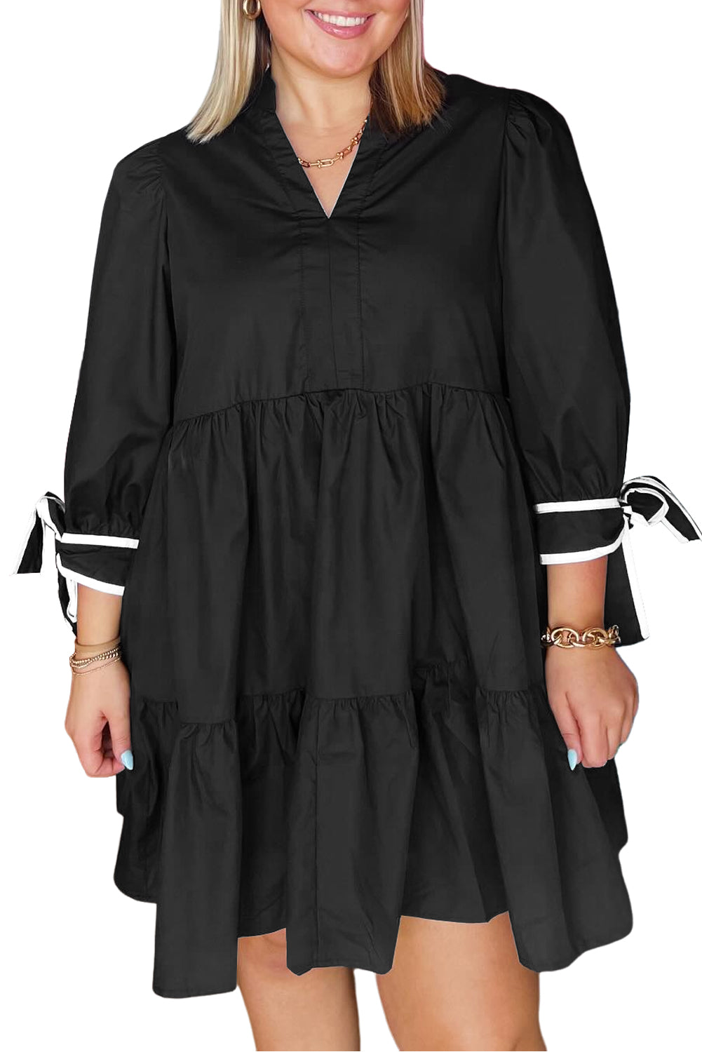 Vestido mini con cuello en V, puños con nudo y ribete en contraste negro, talla grande