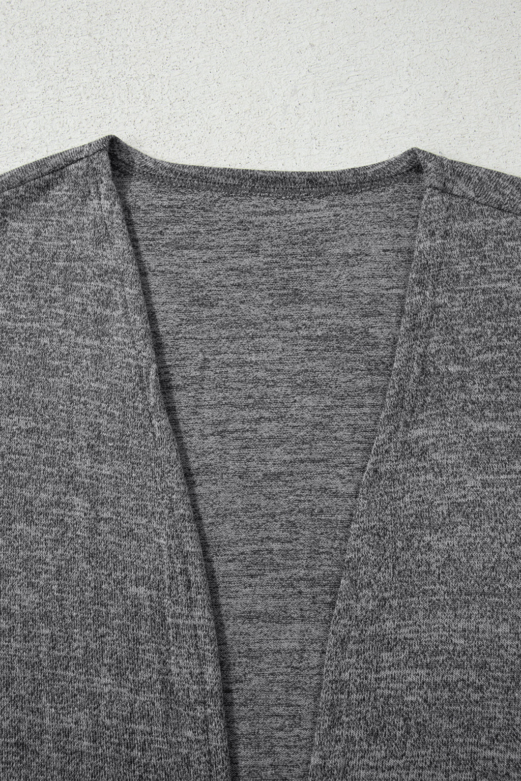 Ensemble lounge 3 pièces gris foncé : T-shirt col V, pantalon à nœud ruban, veste longue ouverte