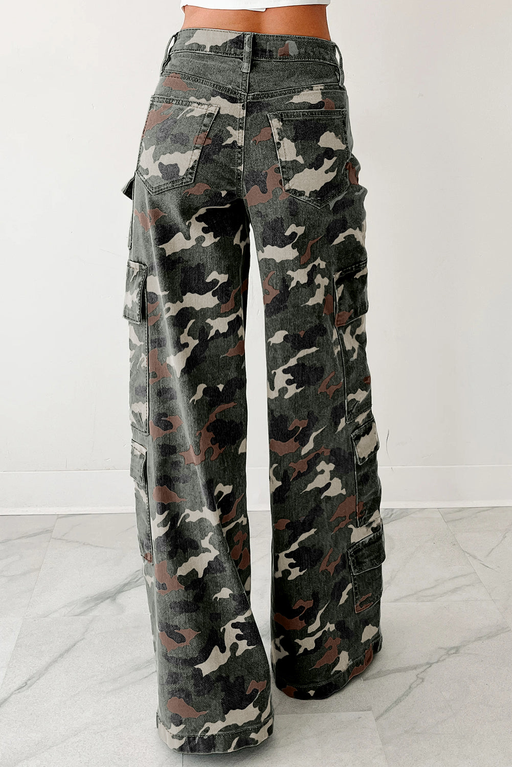 Pantalon cargo large en denim camouflage vert