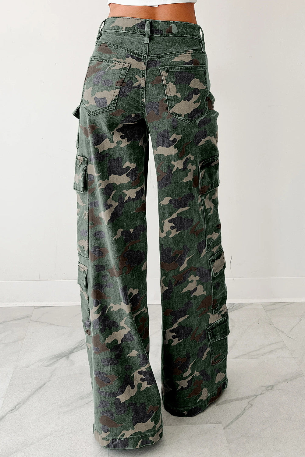 Pantalon cargo large en denim camouflage vert