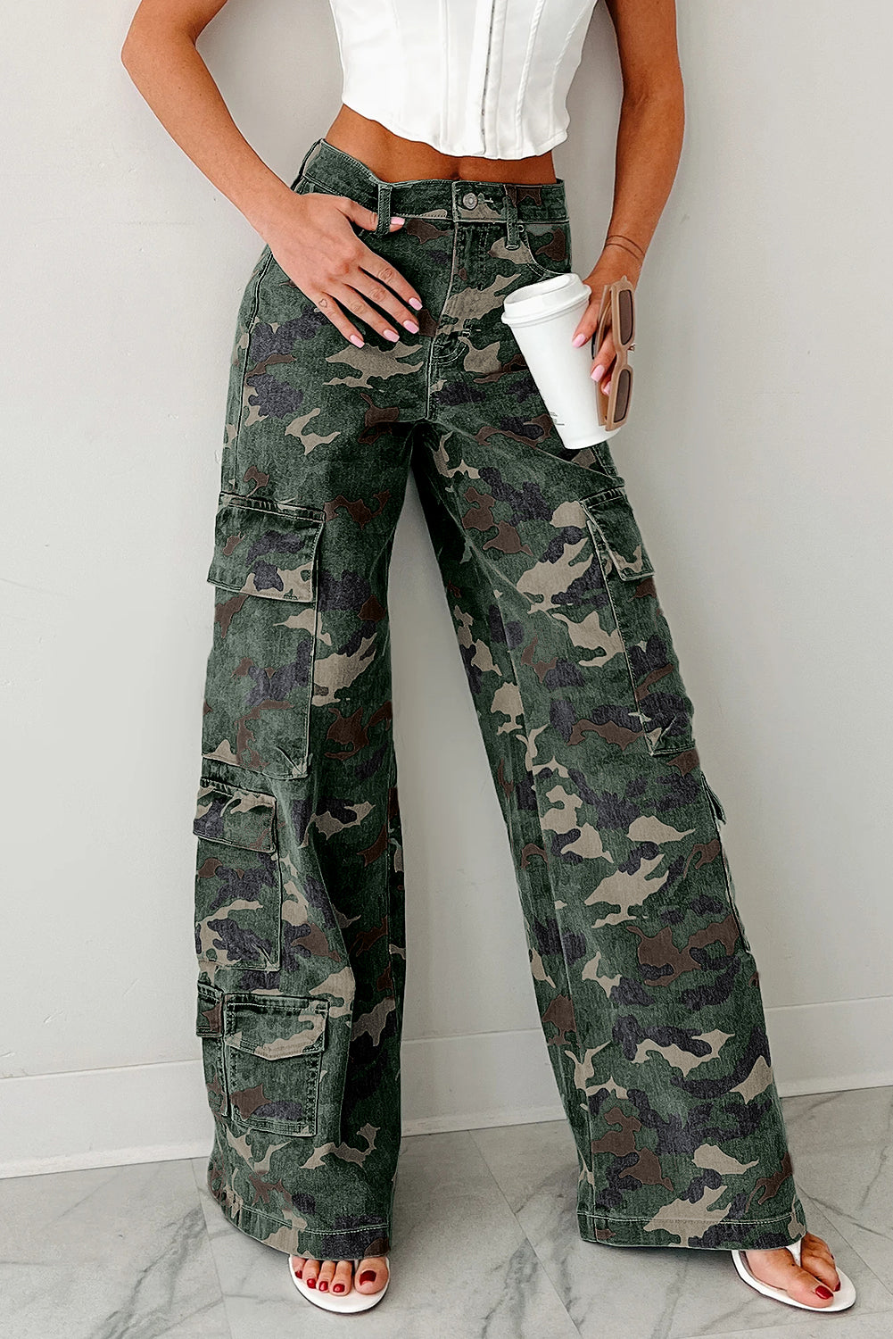 Pantalon cargo large en denim camouflage vert