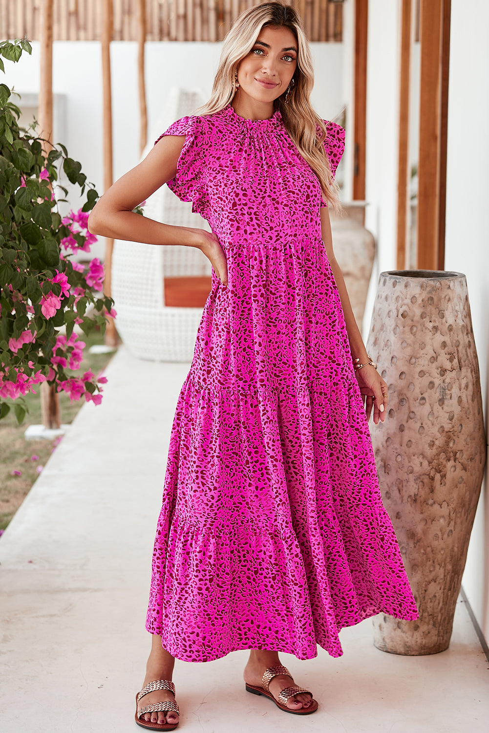 Robe longue sans manches à volants et imprimé léopard rouge rose