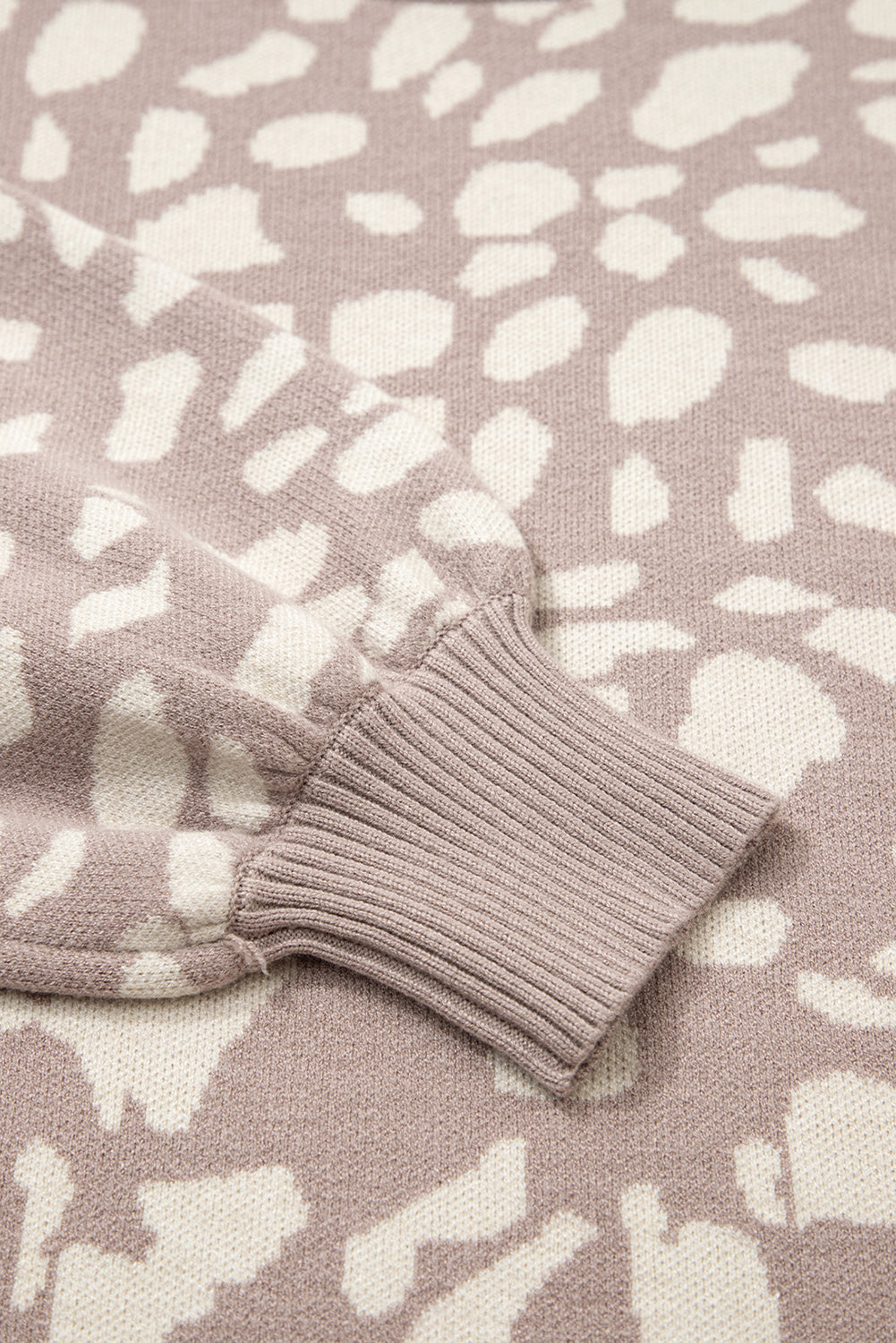 Pull à épaules tombantes et bordure côtelée à motif léopard gris