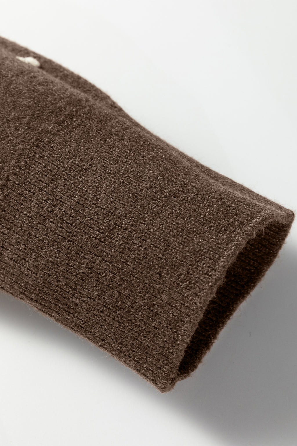 Pull en maille côtelée à imprimé à pois café