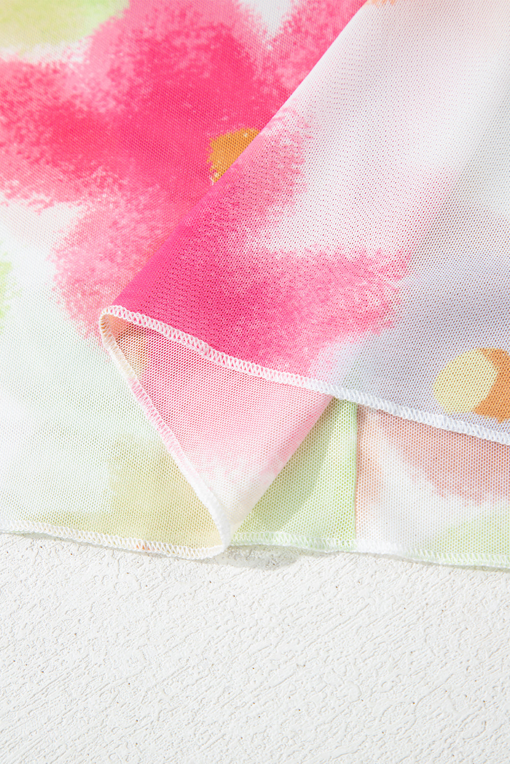 Haut court en maille à bordure fleurie multicolore