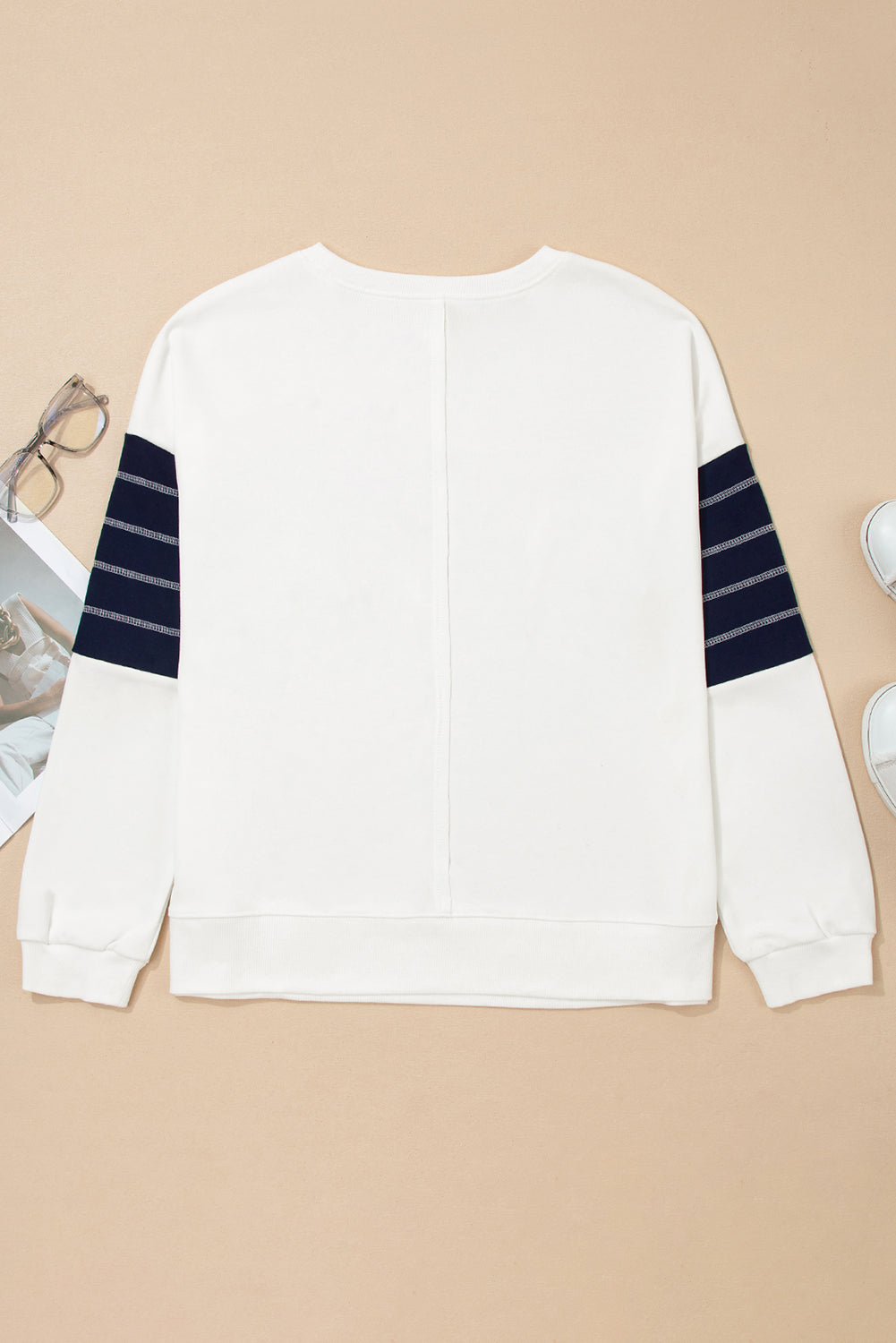 Sweat-shirt col rond côtelé patchwork en denim blanc