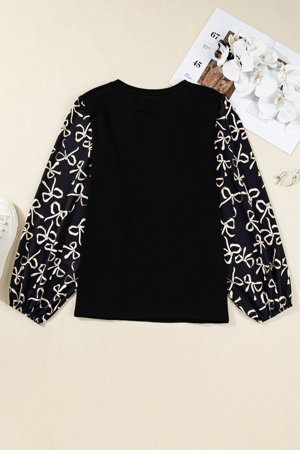 Blusa de talla grande con patchwork y mangas con estampado de lazo negro