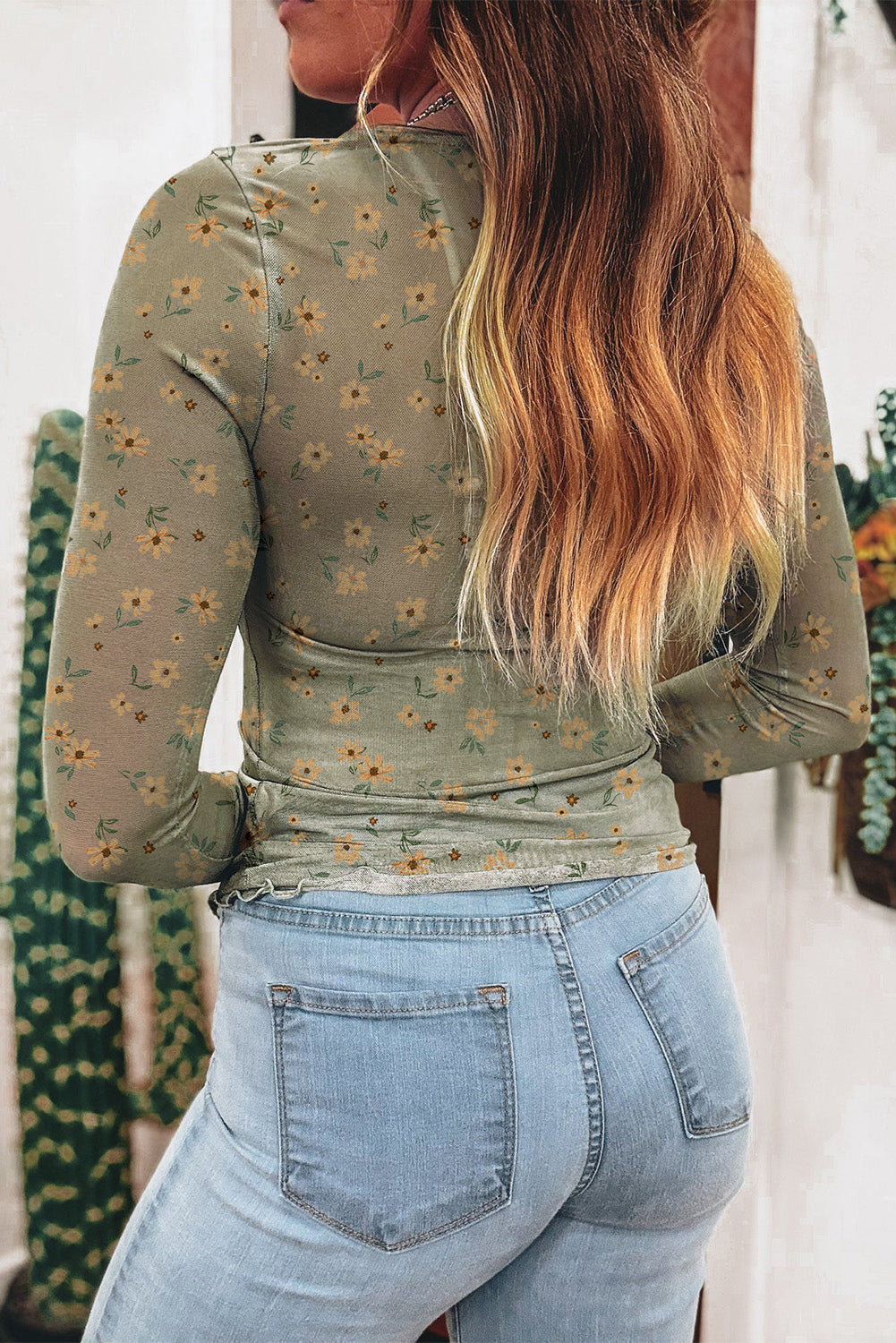 Top de manga larga ajustado de malla con estampado floral rosa