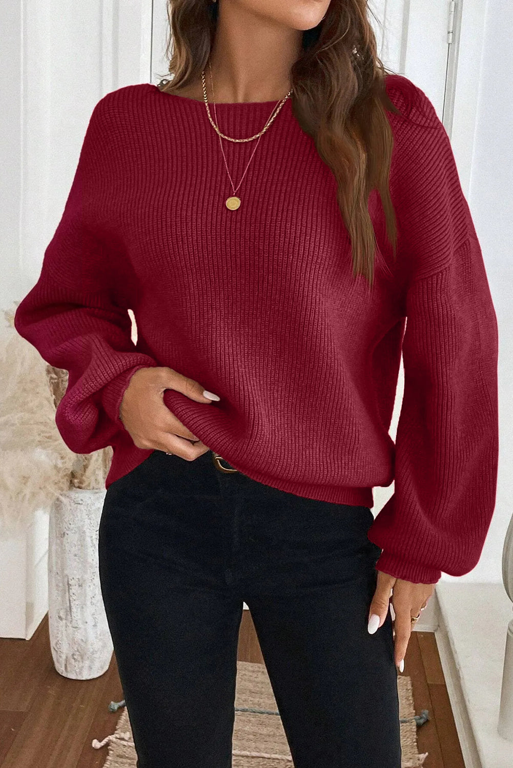 Pull dos nu à épaules tombantes en maille côtelée rouge Dahlia avec nœud ruban