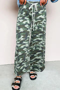 Pantalon en jean à jambes larges et cordon de serrage imprimé camouflage vert