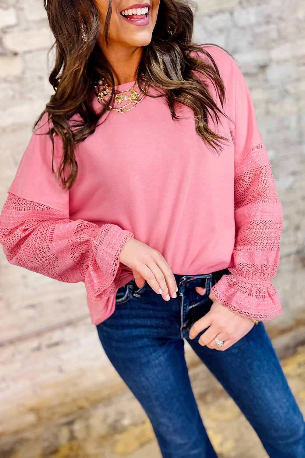 Sudadera holgada con mangas de patchwork y encaje rosa sachet