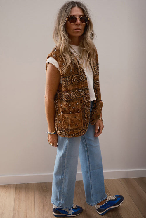 Gilet western marron en sherpa à imprimé cachemire avec poches