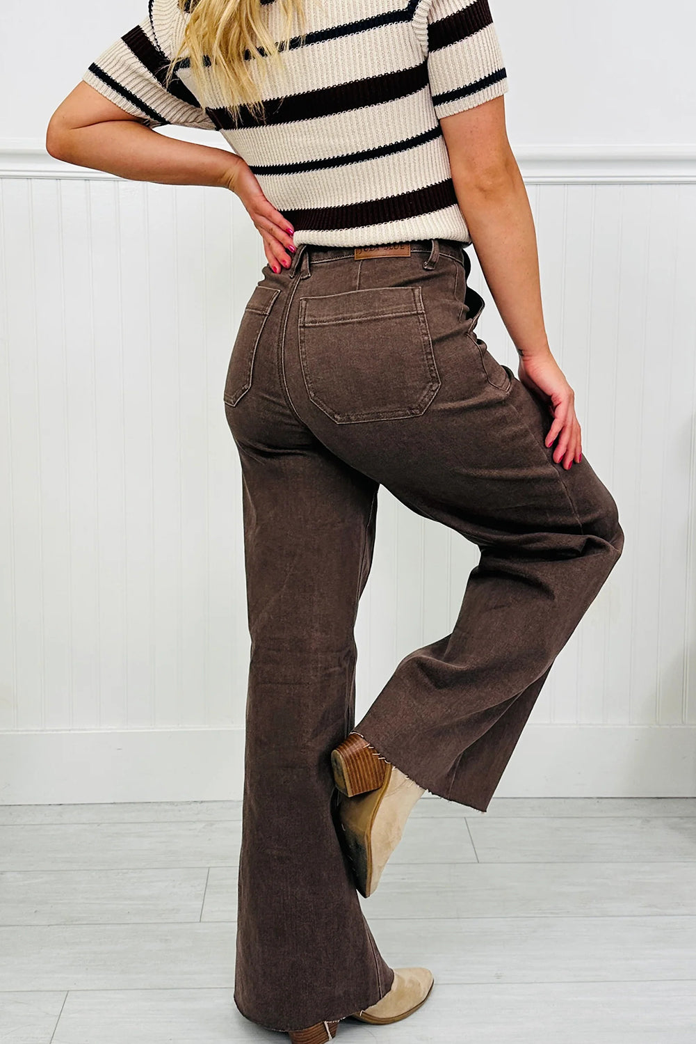 Dark Brown Retro Washed Patch Pocket Loose Jeans