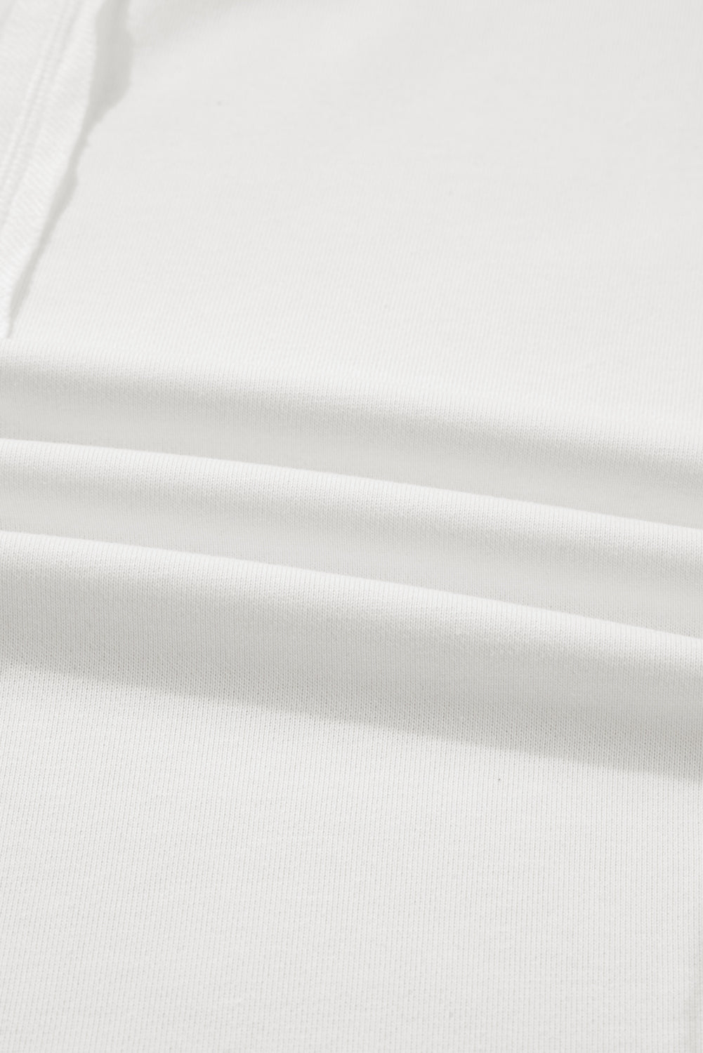 Sweat-shirt blanc grande taille à coutures apparentes et manches patchwork florales à pois contrastés