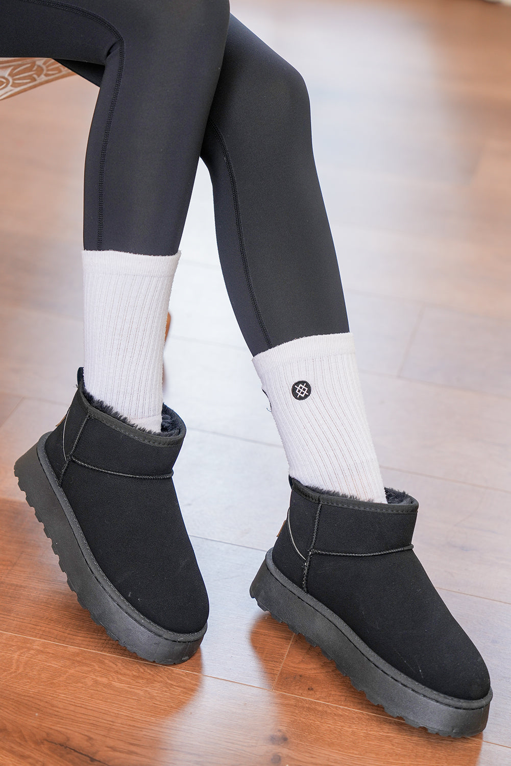 Botas de nieve negras de ante con forro de piel sintética