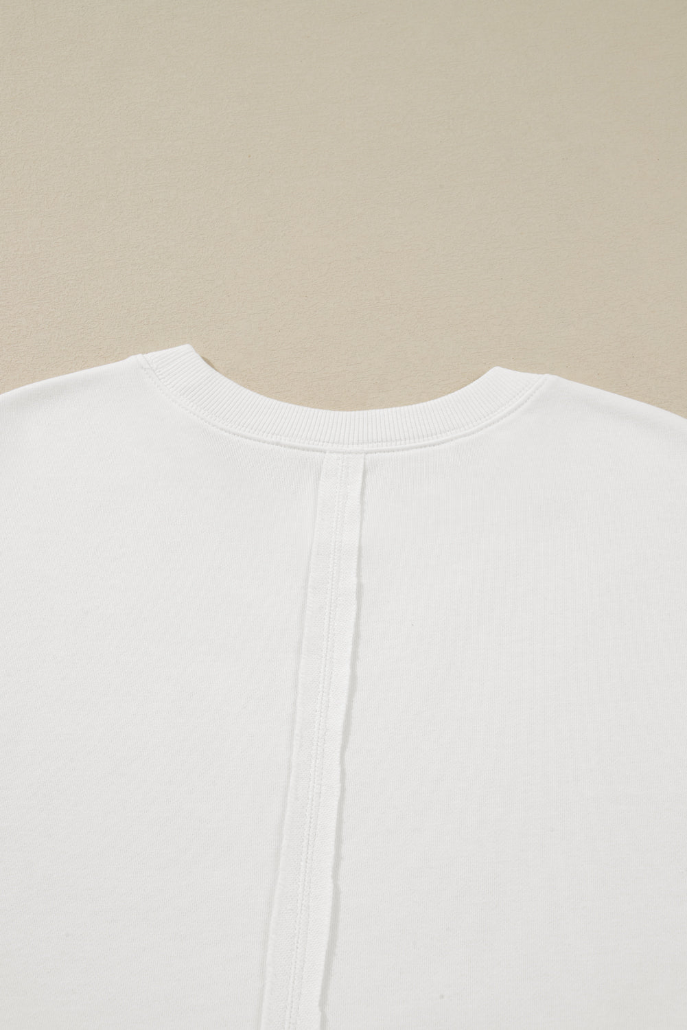 Sweat-shirt blanc grande taille à coutures apparentes et manches patchwork florales à pois contrastés