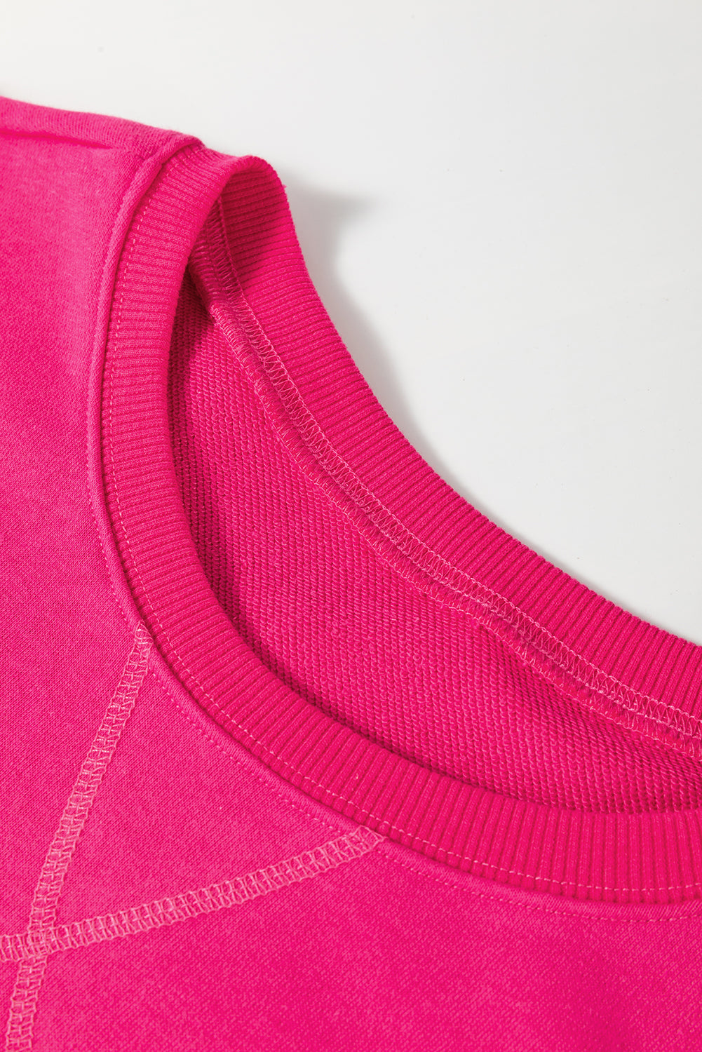 Sweat-shirt ample à épaules tombantes avec poche kangourou rouge rose