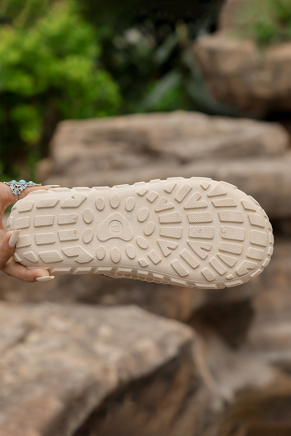 Chaussons d'hiver en peluche à coutures contrastées blanches