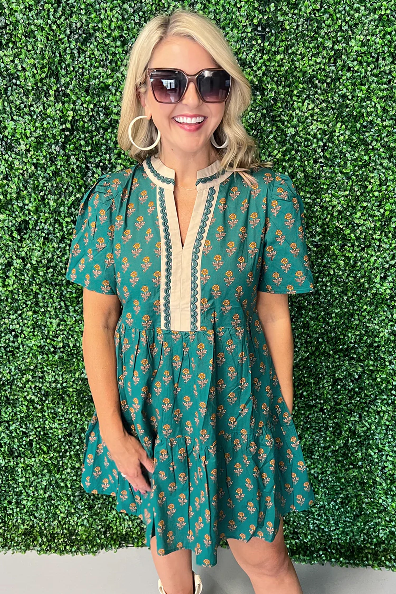 Green Contrast Trim V Neck Short Sleeve Floral Dress