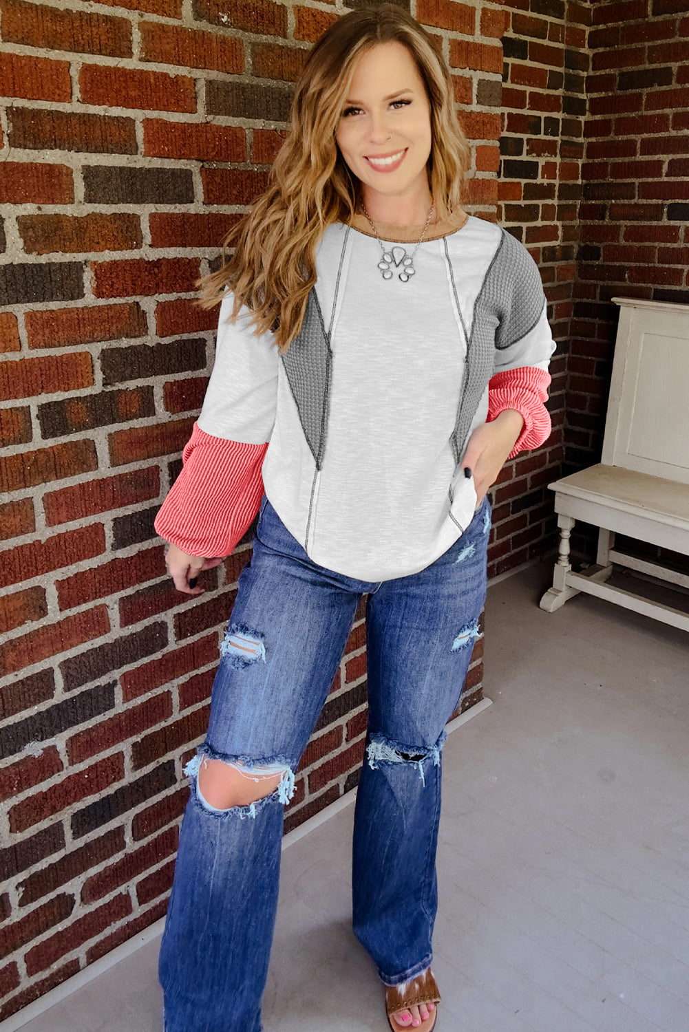 Haut décontracté en maille patchwork texturée à blocs contrastés blancs