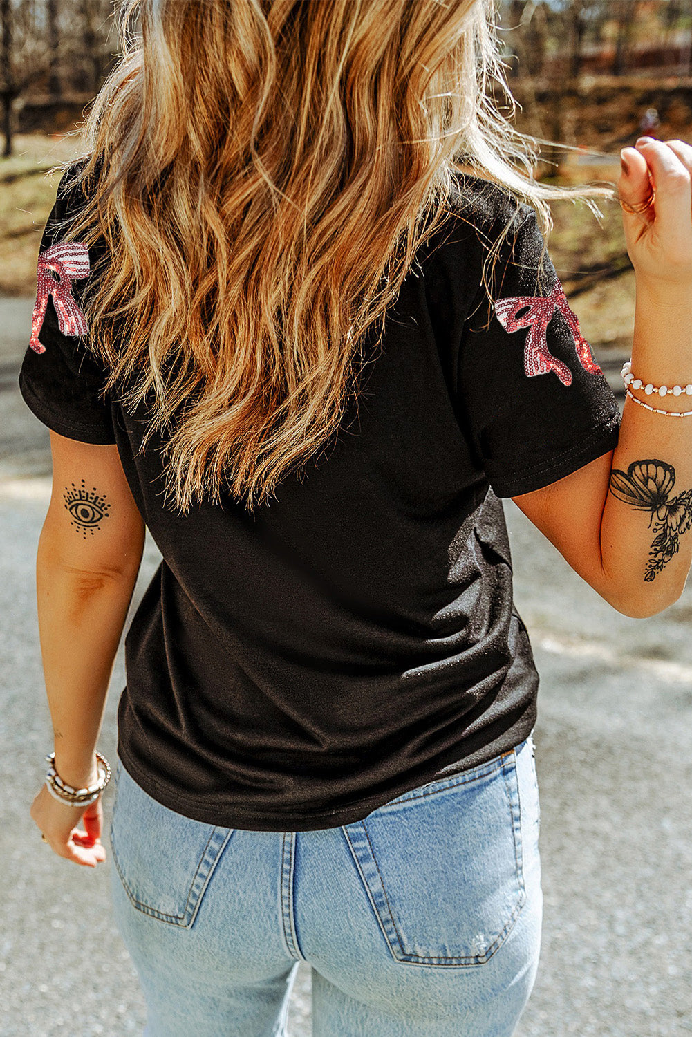 Black Sequined Santa Claus Bow Patched Pattern Christmas Holiday Festive T Shirt