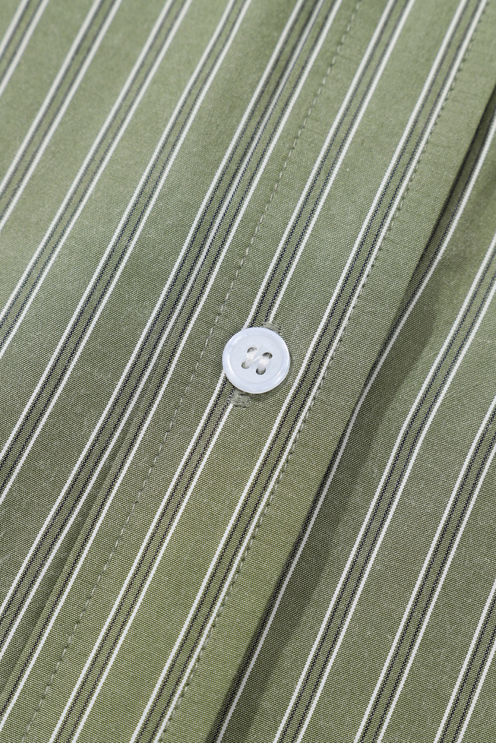 Camisa informal extragrande con botones y rayas azul cielo