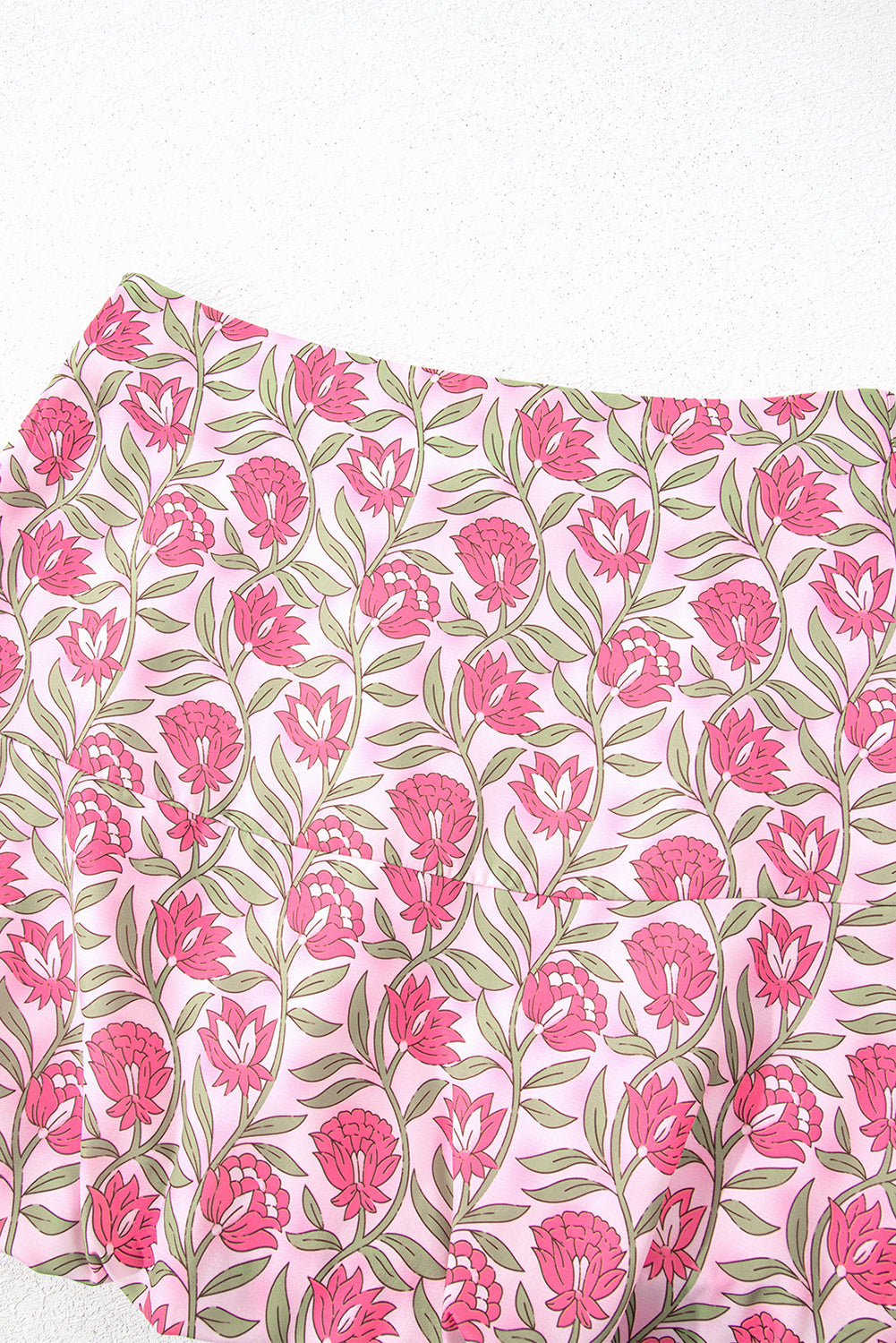 Conjunto de minifalda y top corto con estampado floral bohemio rosa