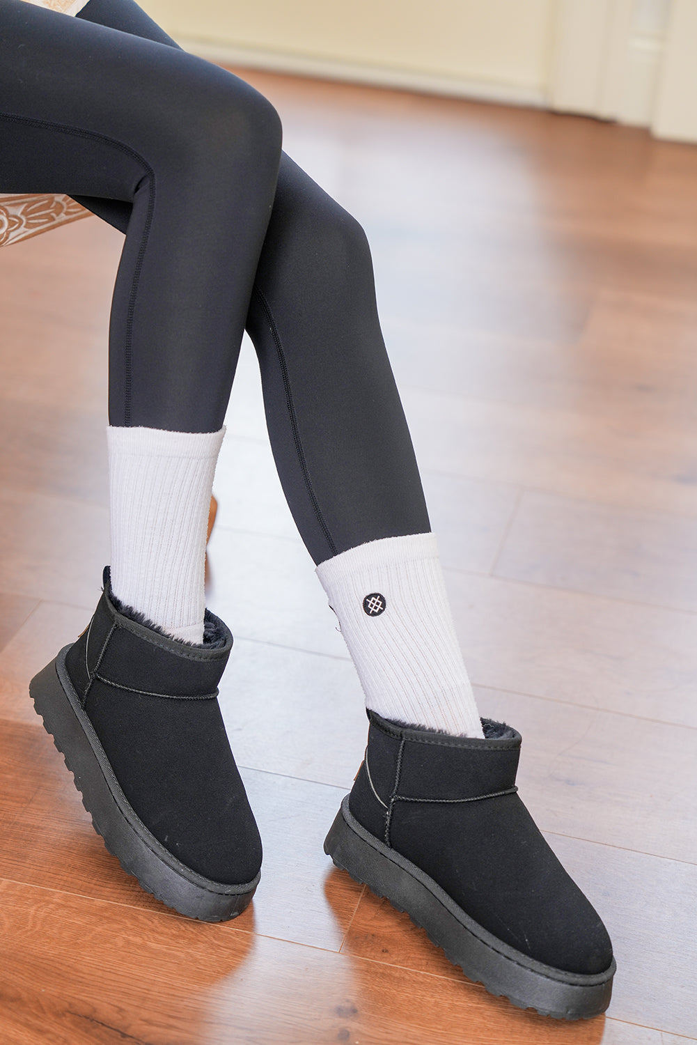 Botas de nieve negras de ante con forro de piel sintética