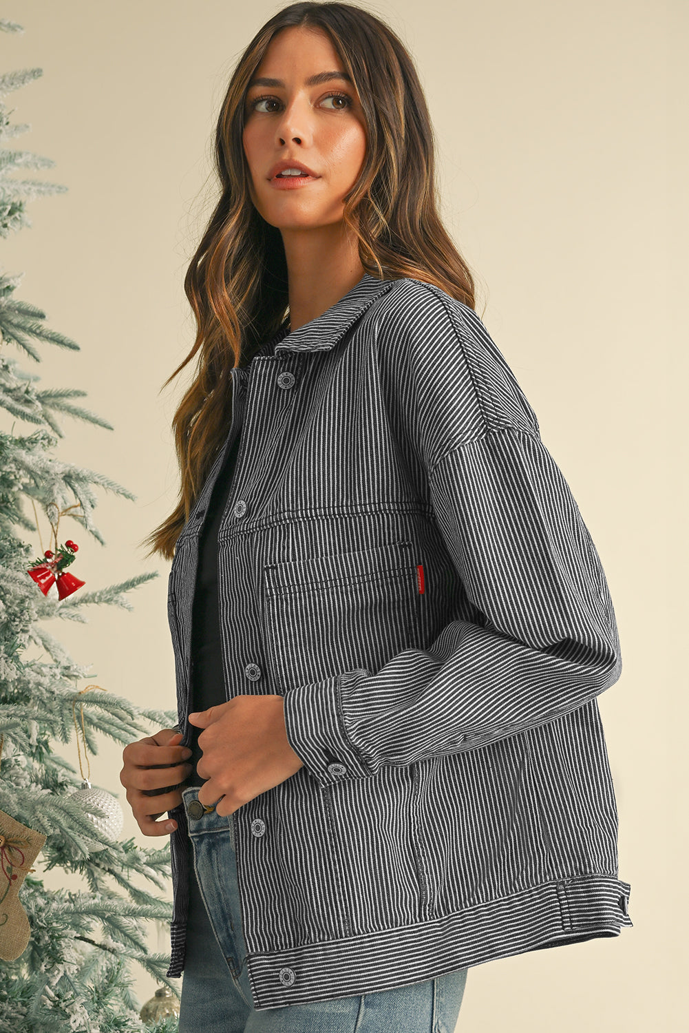 Chaqueta vaquera lavada con bolsillos de gran tamaño y rayas en azul cielo