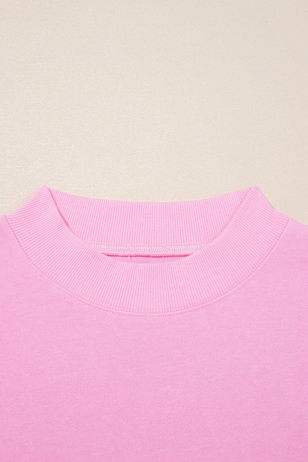 Haut fluide grande taille rose à volants et bordures côtelées