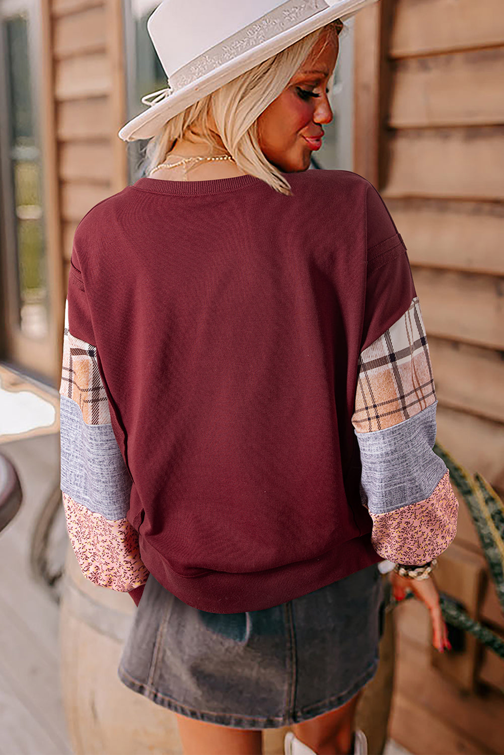 Red Sandalwood Plaid Patchwork Sleeve Raw Seam Sweatshirt