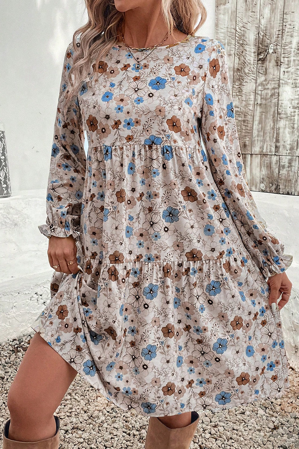 Robe kaki à imprimé floral et manches bouffantes à volants