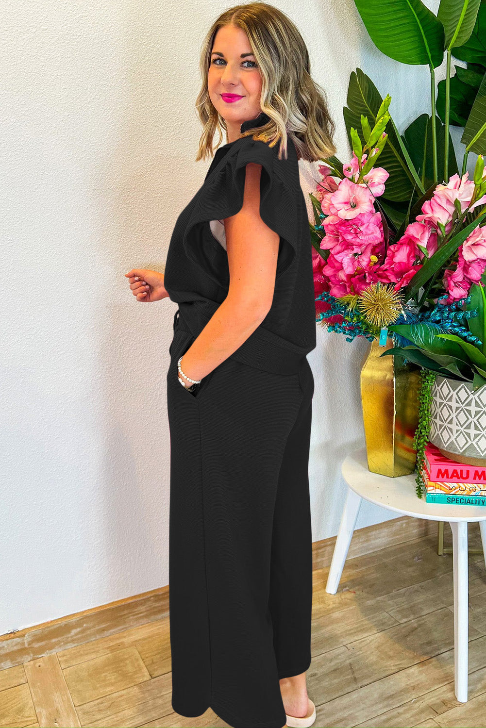 Ensemble haut zippé à manches volantées texturées noires et pantalon à jambe large