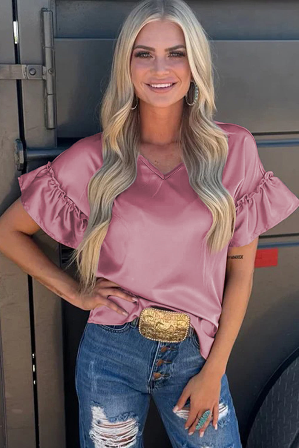 Chemisier à col en V et manches à volants en satin Toadstool