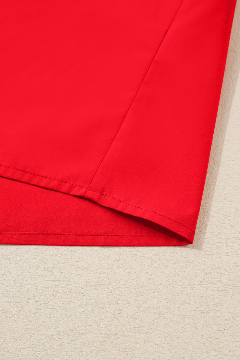 Chemisier à manches longues et col fendu à volants et rayures noires