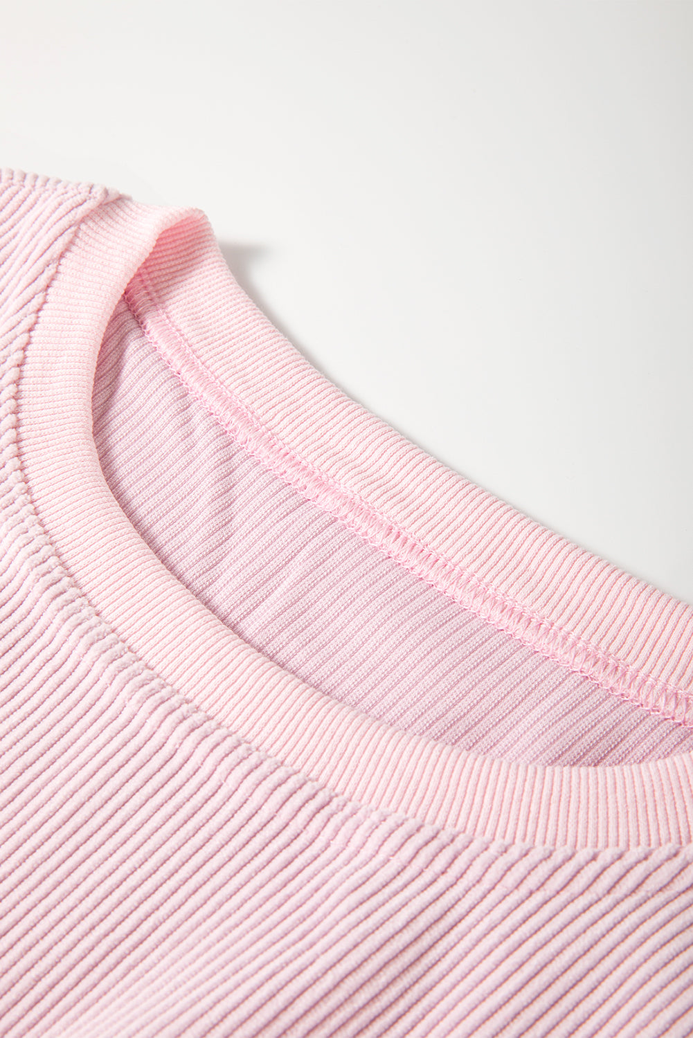 Sudadera oversize con canalé arrugado y mangas caídas, color rosa claro