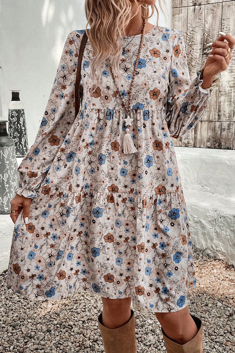 Robe kaki à imprimé floral et manches bouffantes à volants