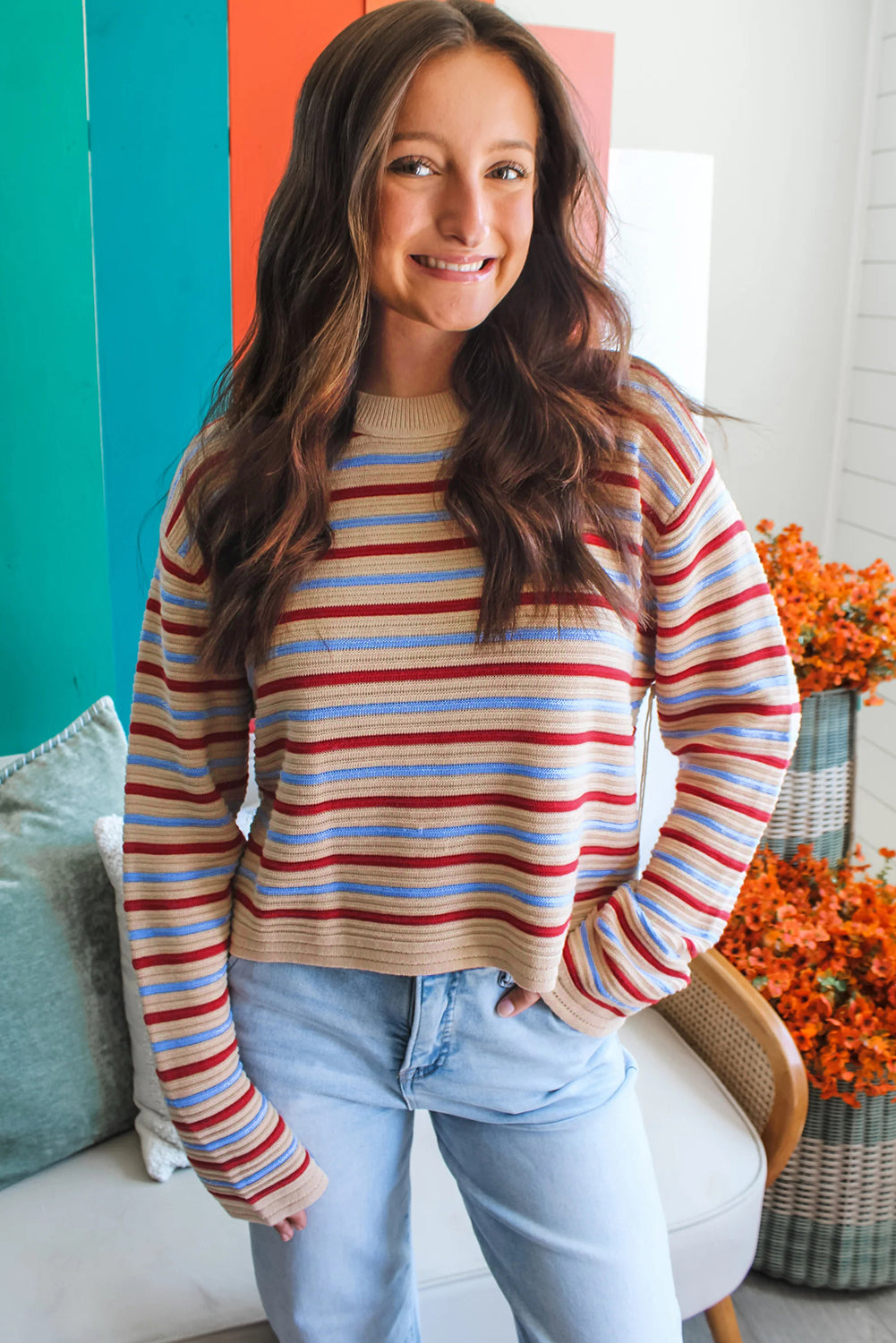 Pull d'automne court à rayures kaki et épaules tombantes, manches longues