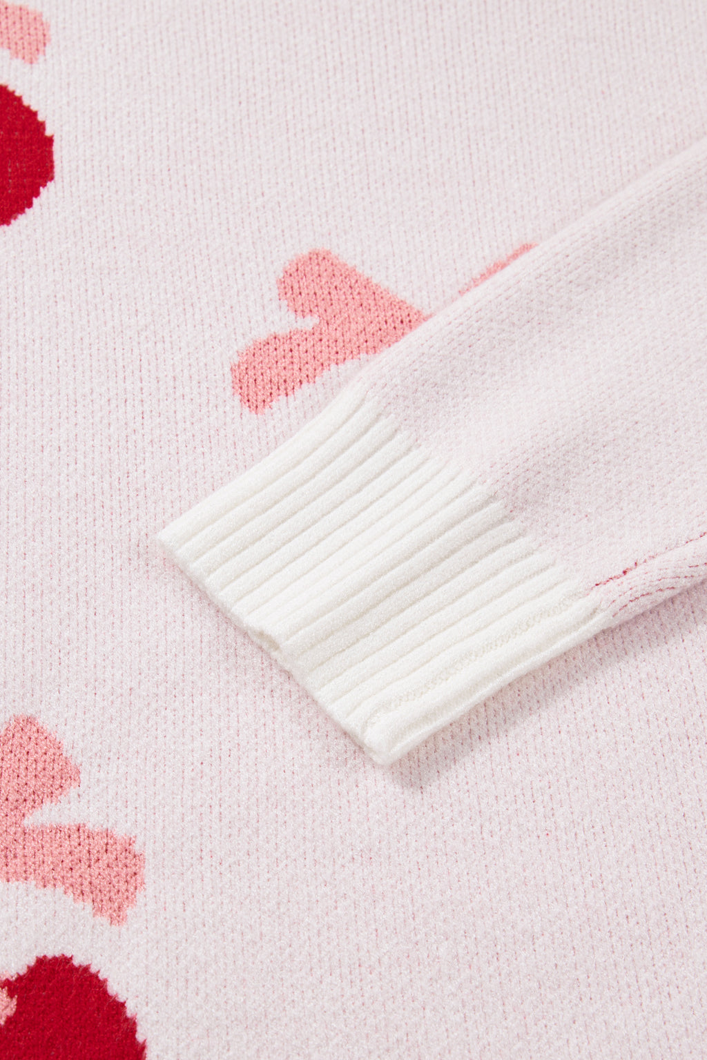 Pull à épaules tombantes à motif cerises blanches